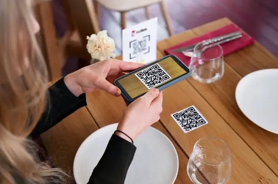 Square Counter – All Table Is A Counter